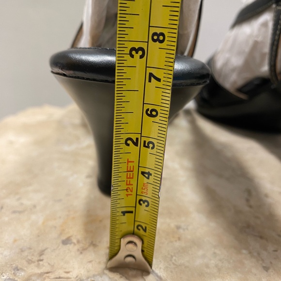 Softshoe by Medicus Black Leather Slingback Peep Toe Low Heel Sandals Sz 9.5 - Picture 6 of 16